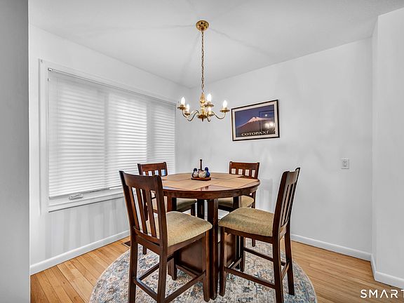 5th image of 8 Ironwood Road #8