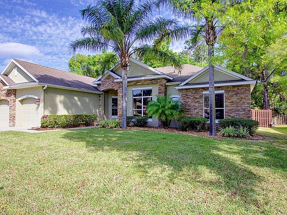 3rd image of 152 Crystal Oak Dr