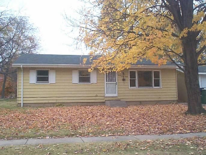 1st image of 3703 W 77th Pl