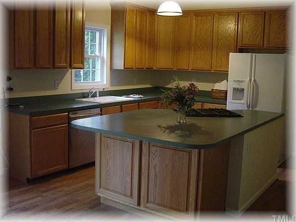 4th image of 8000 Dory Dr