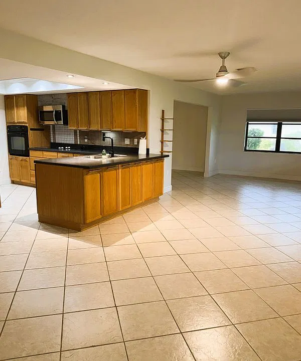 635 Leger Dr