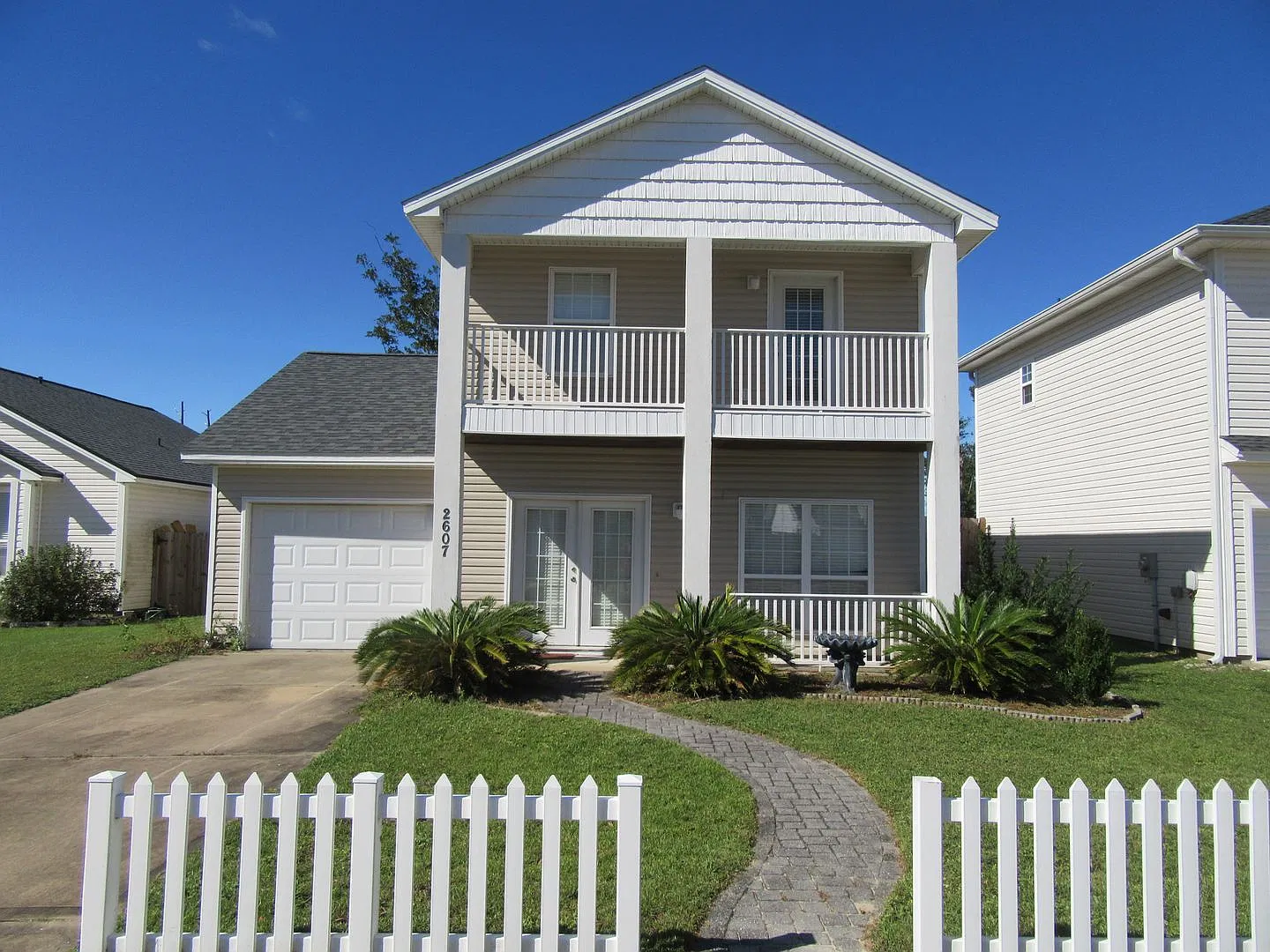 2607 Willow Brook Drive — Photo 1