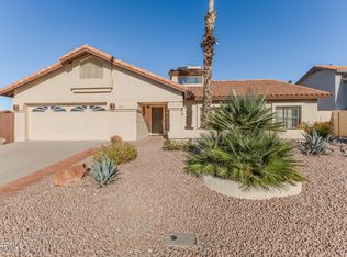6122 E Saddleback St, Mesa, AZ 85215