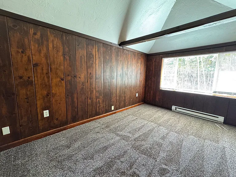25 E 32nd Ave — Photo 12