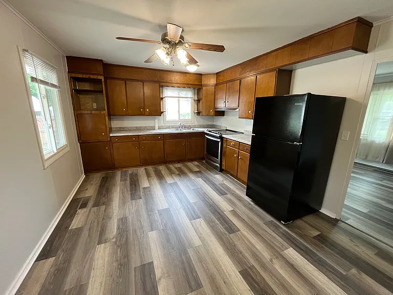 2308 Clearview Dr — Photo 6