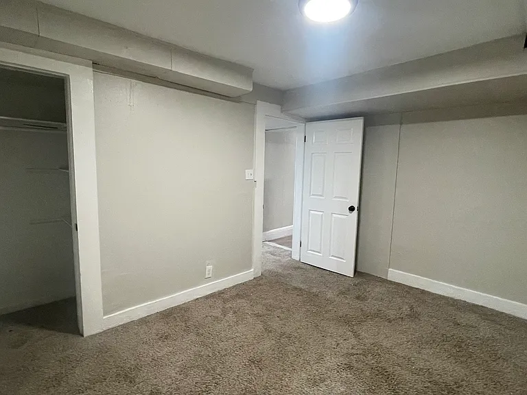 2144 N Vine St #BASEMENT — Photo 9