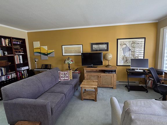 3rd image of 767 North Rd #6