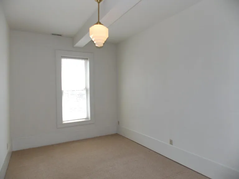 129 N College Ave — Photo 14