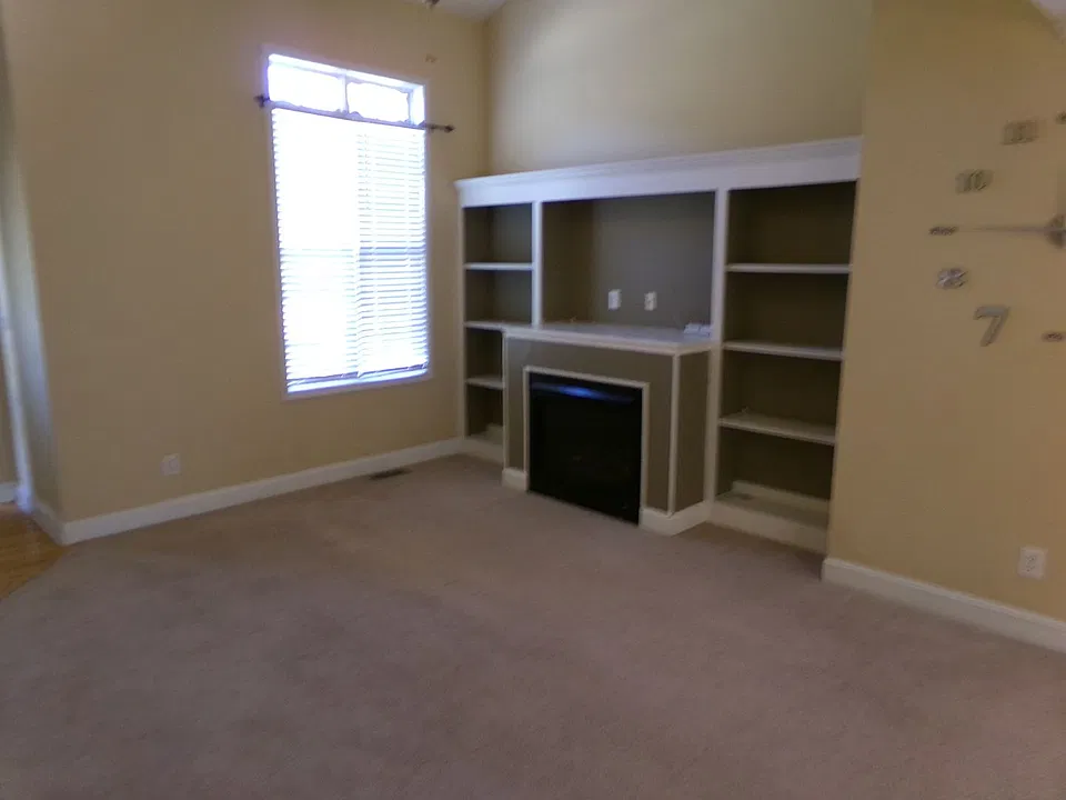4767 Eagle Path