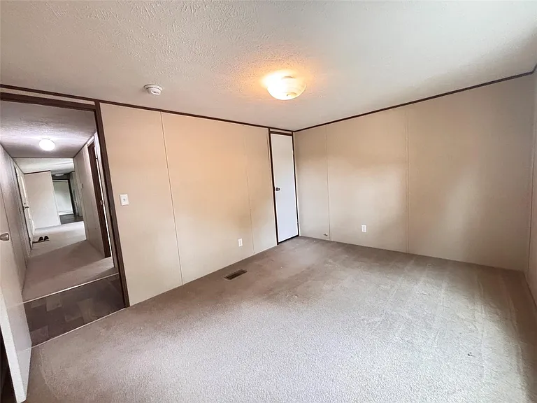10 E Walnut Lake Dr — Photo 8