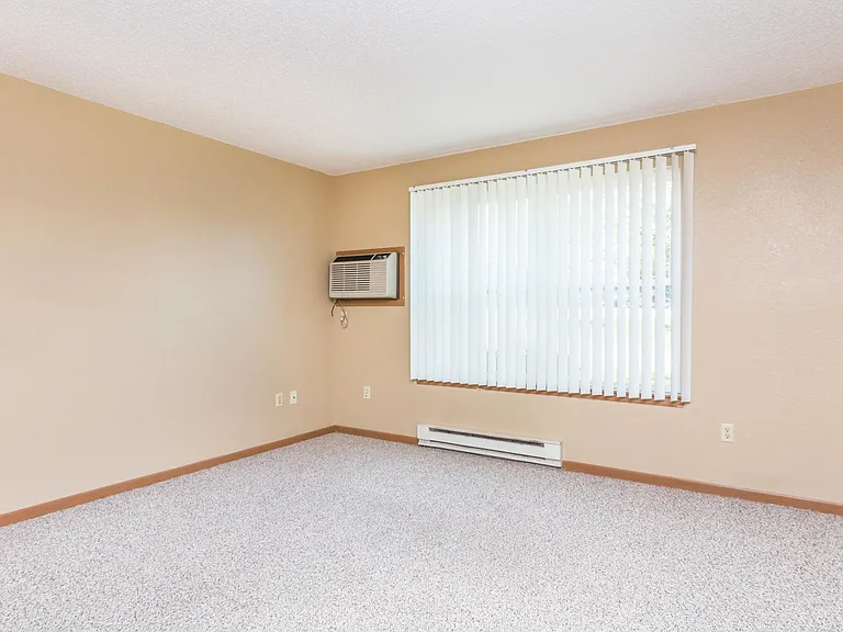 Campus View Apartments — Photo 7