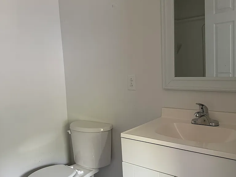 34 8th St #34E — Photo 7