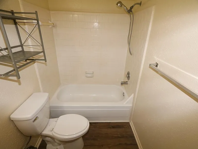 10031 Red Wolf Ln — Photo 12