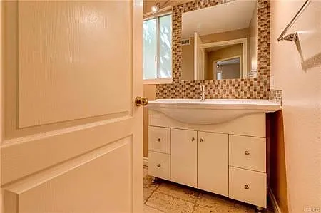 12022 Falcon Crest Way — Photo 20