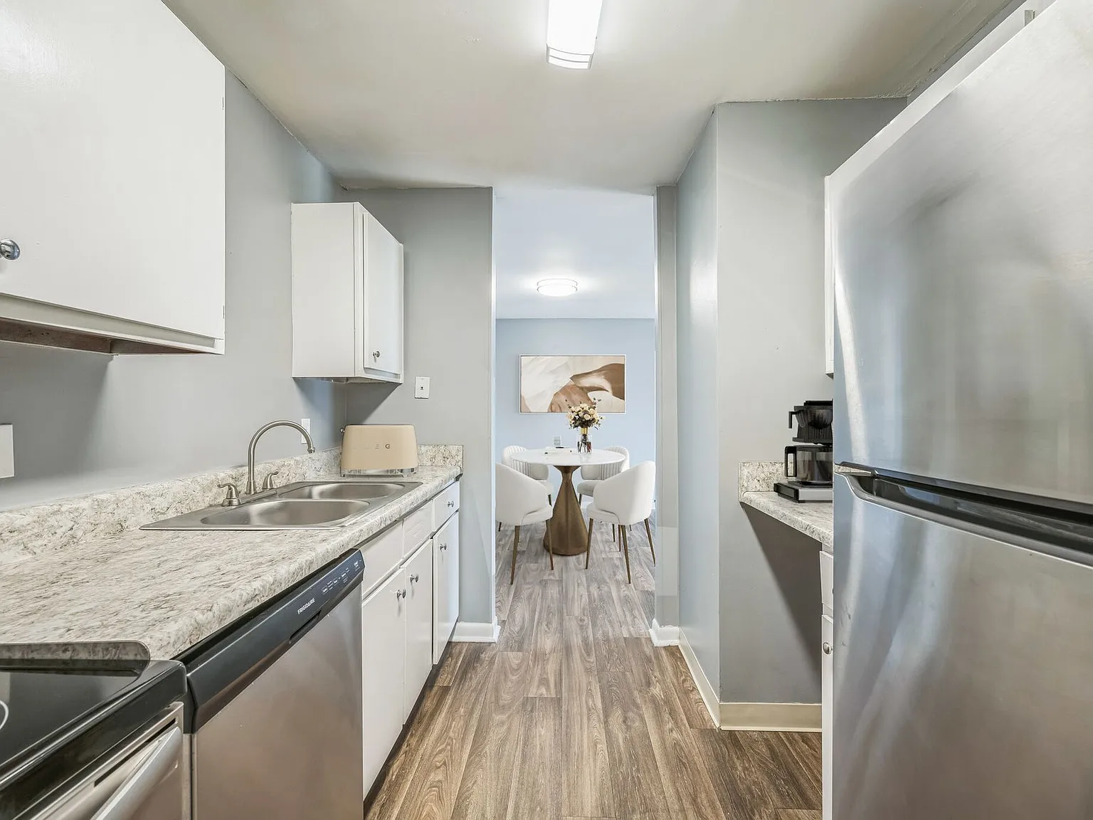 Country Place Apartments — Photo 3