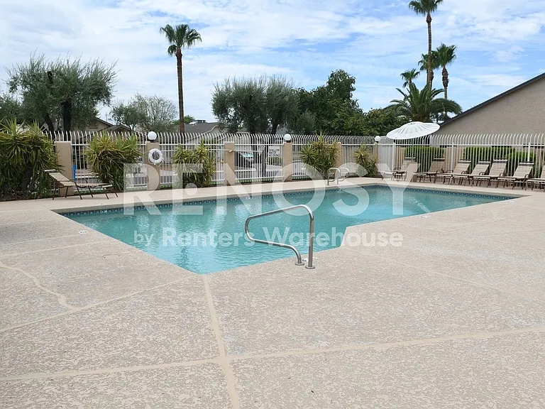 3049 E Siesta Ln — Photo 17