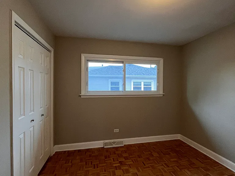 9523 S Kostner Ave — Photo 11