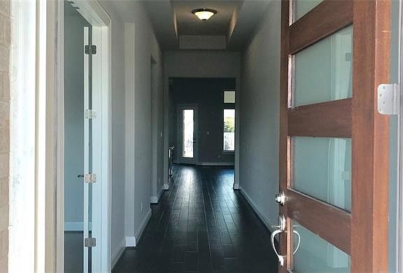 3rd image of 1721 Hollowback Dr