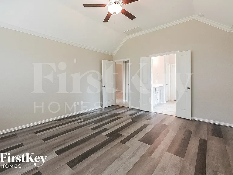4334 Parkview Terrace Ln — Photo 10