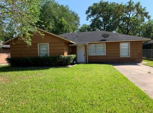 5323 Darlinghurst Dr, Houston, TX 77045