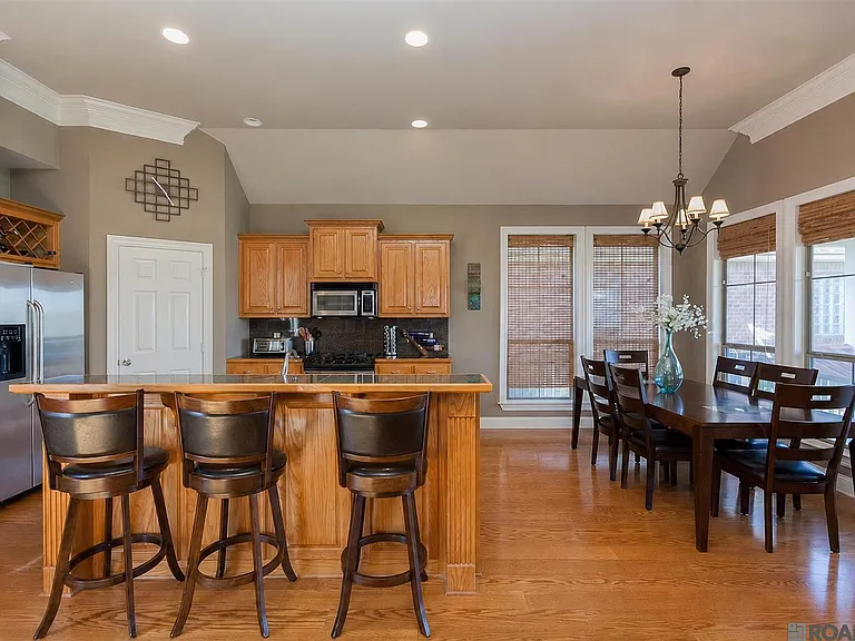 10743 Hillbrook Ave — Photo 26