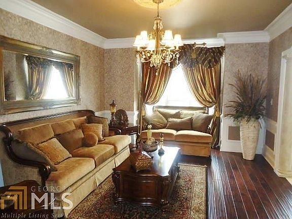 3rd image of 124 Glen Eagle Way