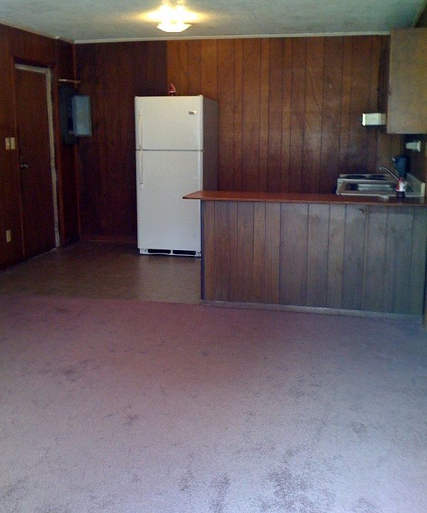 2nd image of 110 Wynne Rd APT C