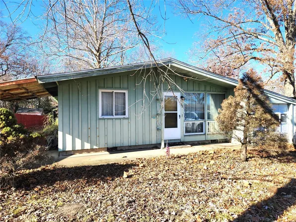 321 Ellison St, Carlinville, IL 62626