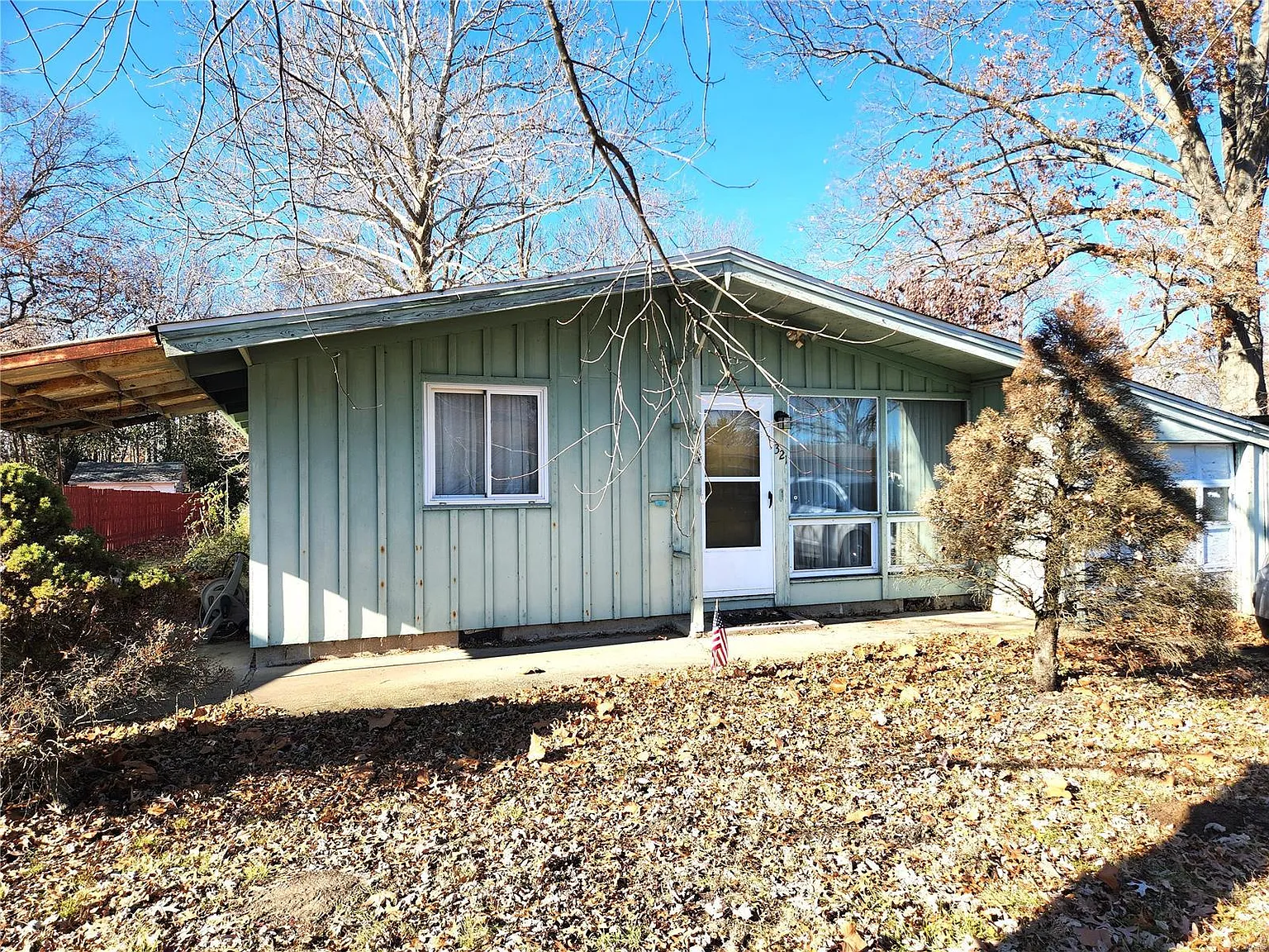 321 Ellison St photo 1