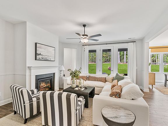 5th image of 925 Bostonian Dr