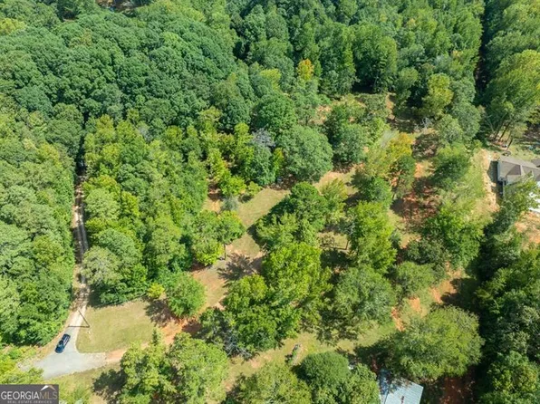 218 Woodland Dr, Jefferson, GA 30549