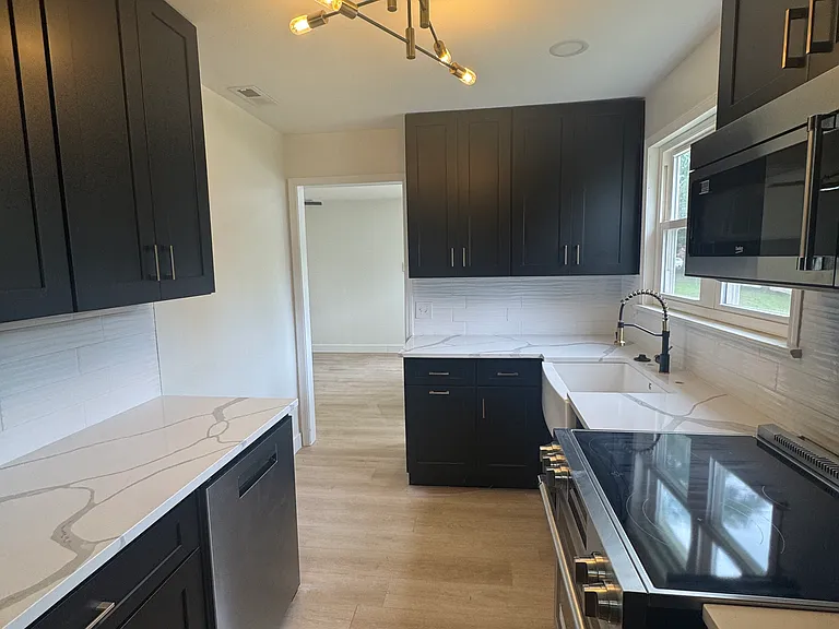1450 Academy St S #1 — Photo 2