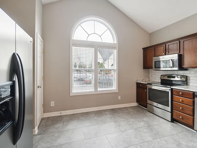 4218 Amherst Villa Ct — Photo 3