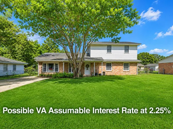 136 Blossom St, Goose Creek, SC 29445