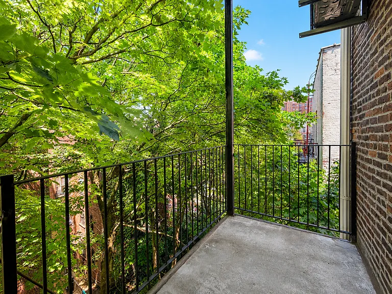 943 Saint Marks Ave #4 — Photo 7
