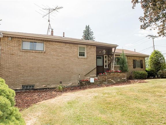 3rd image of 390 6th St
