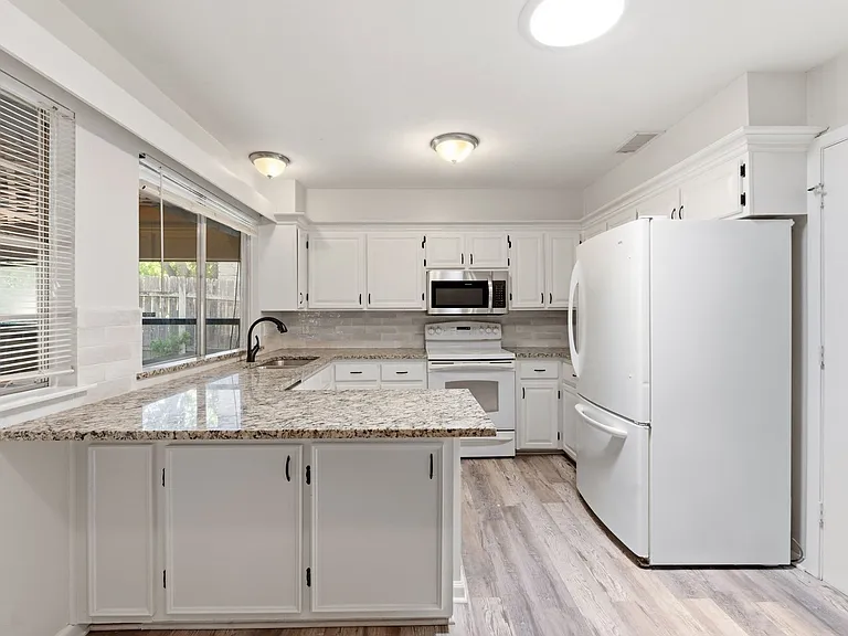 1409 Desert Quail Ln — Photo 7