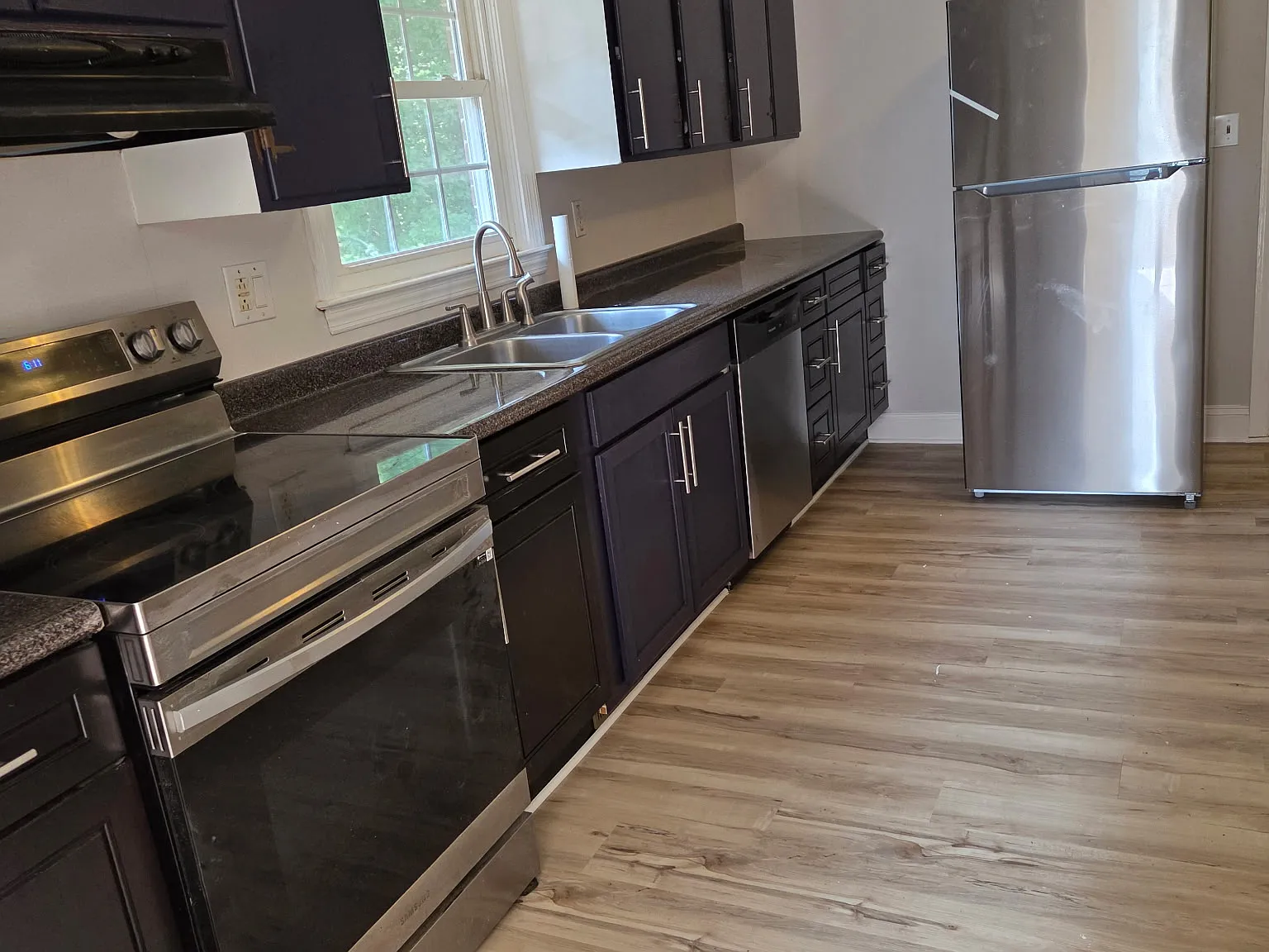 3 bed, 1.5 bath, $1,445 — Photo 3