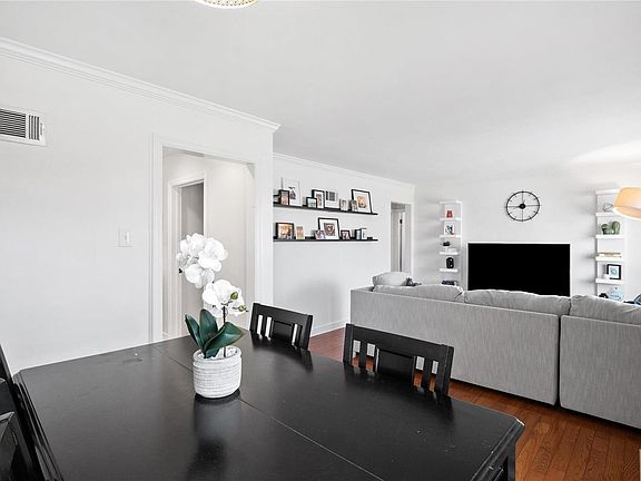 5th image of 1020 Ormond Dr