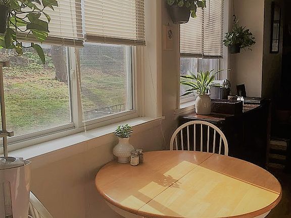 2nd image of 6814 Thomas Blvd APT 3