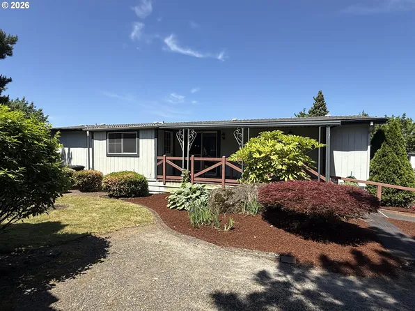 21100 NE Sandy Blvd Unit 18, Fairview, OR 97024
