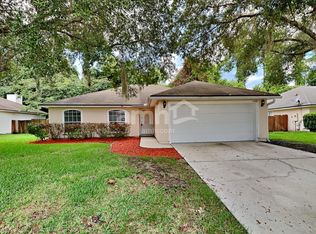 14028 Crestwick Dr W, Jacksonville, FL 32218