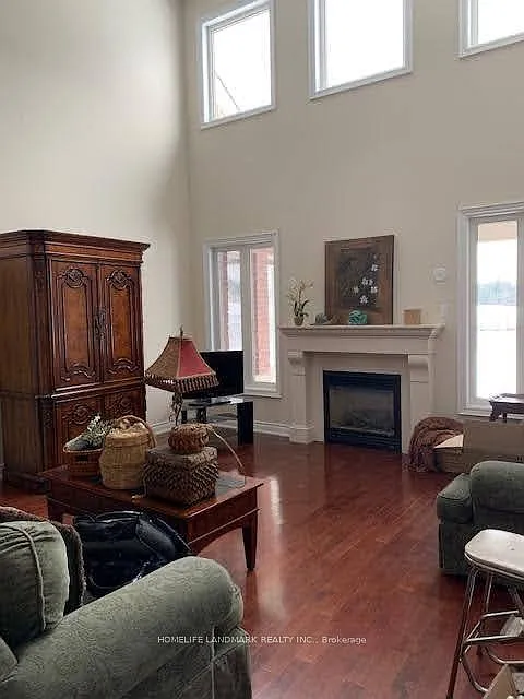 4 bed, $4,800 — Photo 2