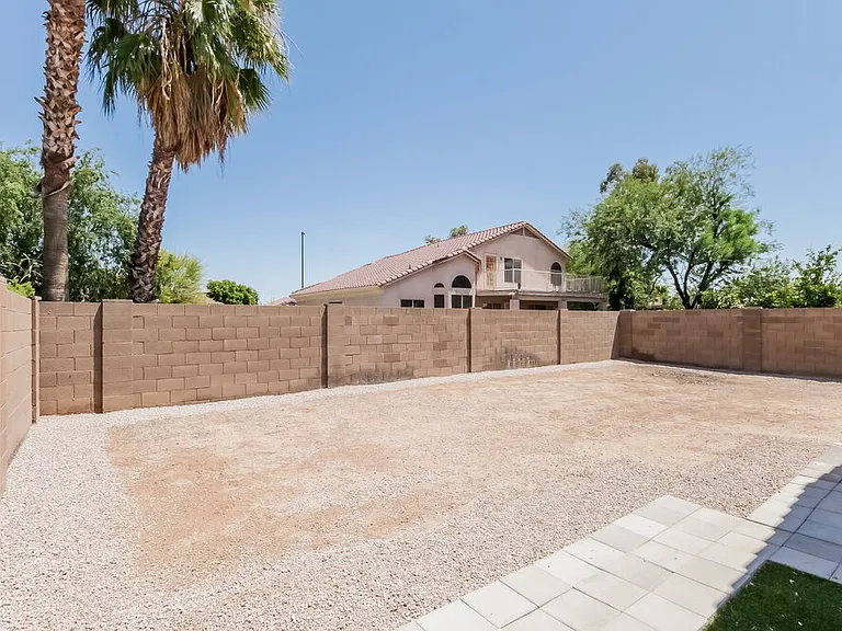 94 W Gail Dr — Photo 16