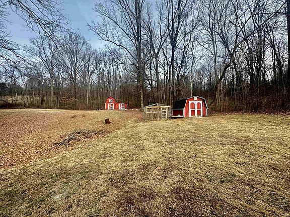 3rd image of 7190 W May Rd