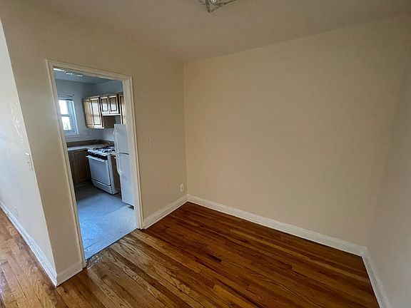 5th image of 15632 71st Ave #A30