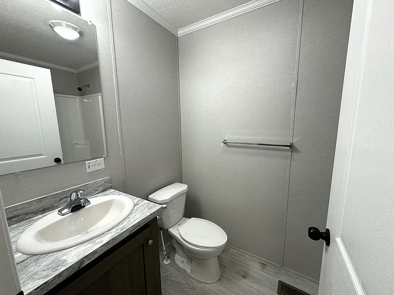 Westbridge Manor — Photo 35