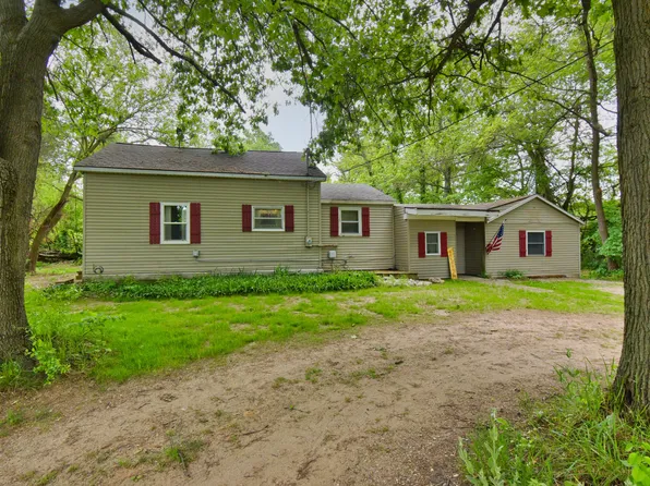 14593 Mead Rd, Buchanan, MI 49107