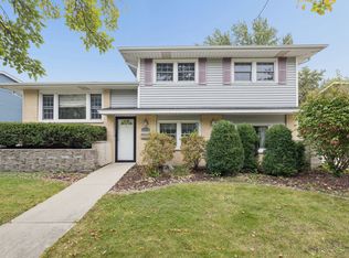 16401 Olcott Ave, Tinley Park, IL 60477