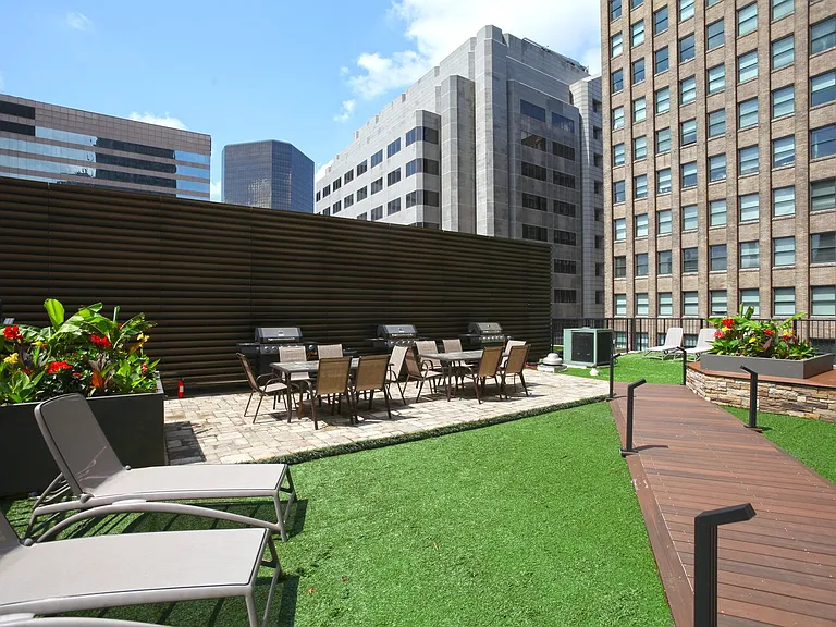 Gallery 720 — Photo 10